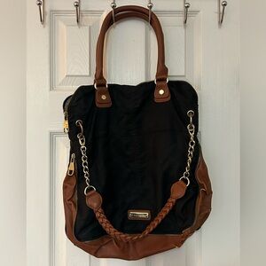 ⭐️$7 if Bundled⭐️ Steven Madden 2 tone black & brown purse